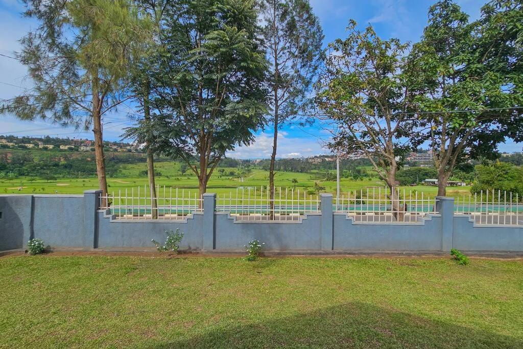 Complete 4-Bedroom House Facing Kigali Golf Course ภายนอก รูปภาพ