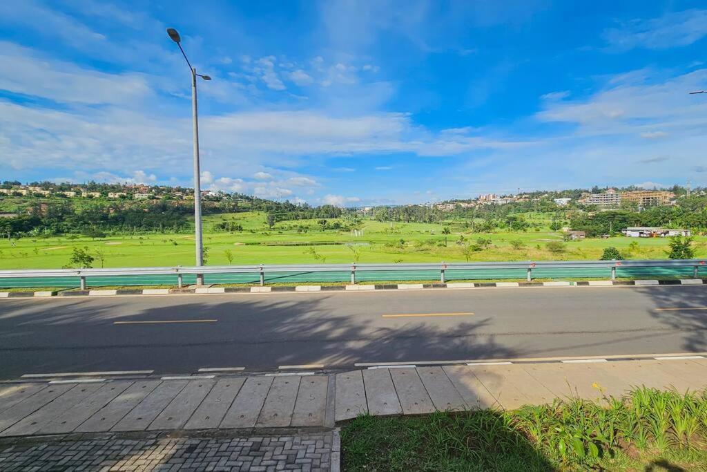 Complete 4-Bedroom House Facing Kigali Golf Course ภายนอก รูปภาพ